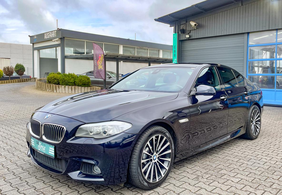 BMW 530 d M Paket NAVI PDC AHK HuD HiFi BI Xenon