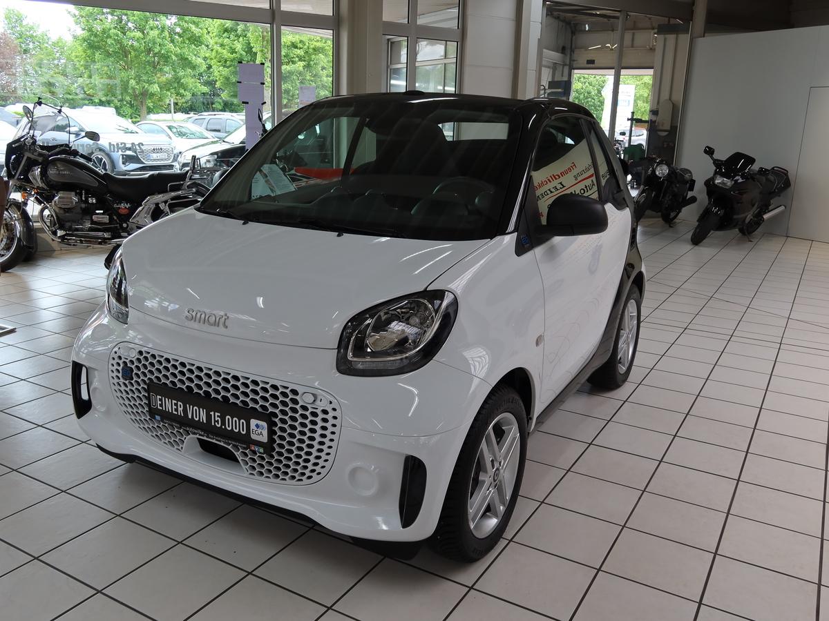 Smart ForTwo Cabrio*electric*Klima*SHZ*BTH*Einparkhilfe*Schnellade