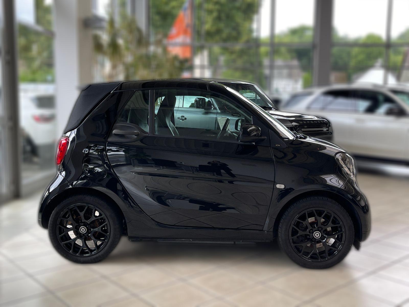 SMART fortwo cabrio 90PS*LEDER*NAVI*USB*AHK*SHZ*TPM...