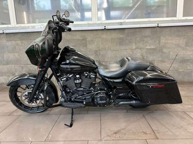 Harley-Davidson Street Glide 114 Black Car Play ab 158€ mtl.