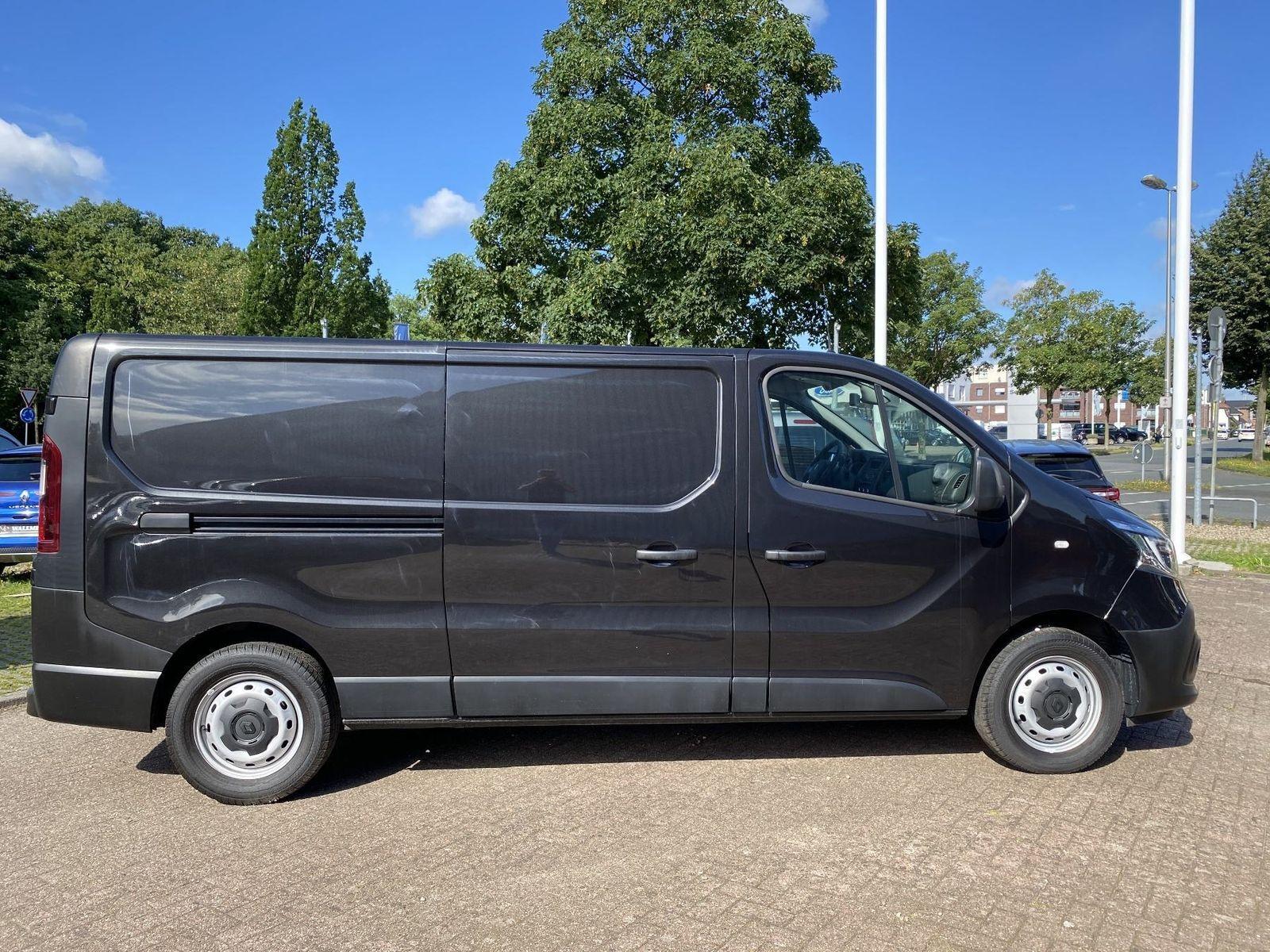 RENAULT  Trafic