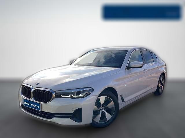 BMW 520 d xDrive Mild-Hybrid LEDER / AHK / STHZG / NAVI /