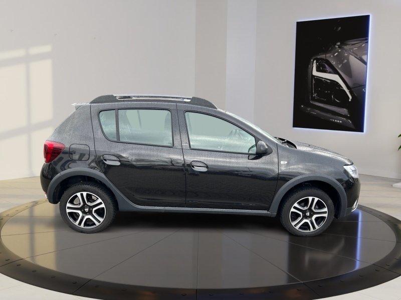 Dacia Sandero Stepway TCe 90 Easy-R Black & White